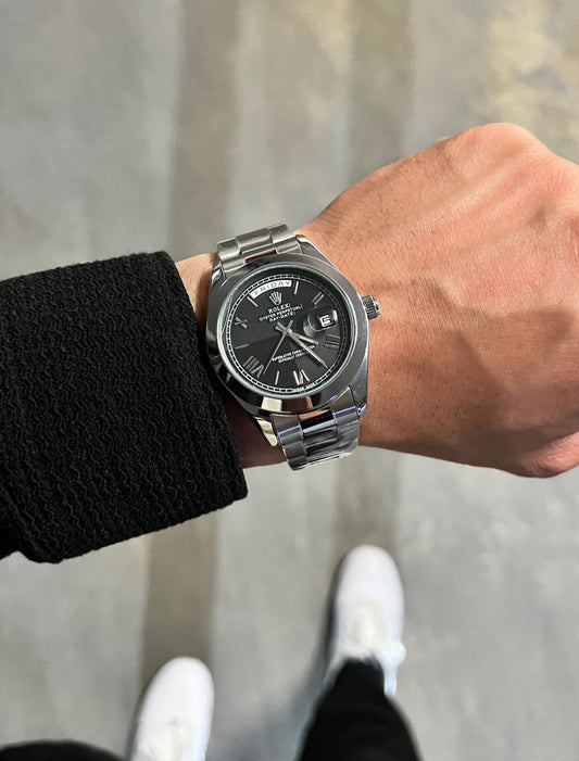 Rolex Day-Date - Fond Noir Romanian Numbers 