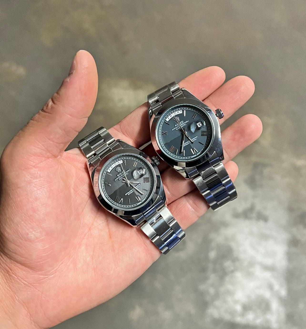 MONTRE DAY-DATE BLACK DIAL