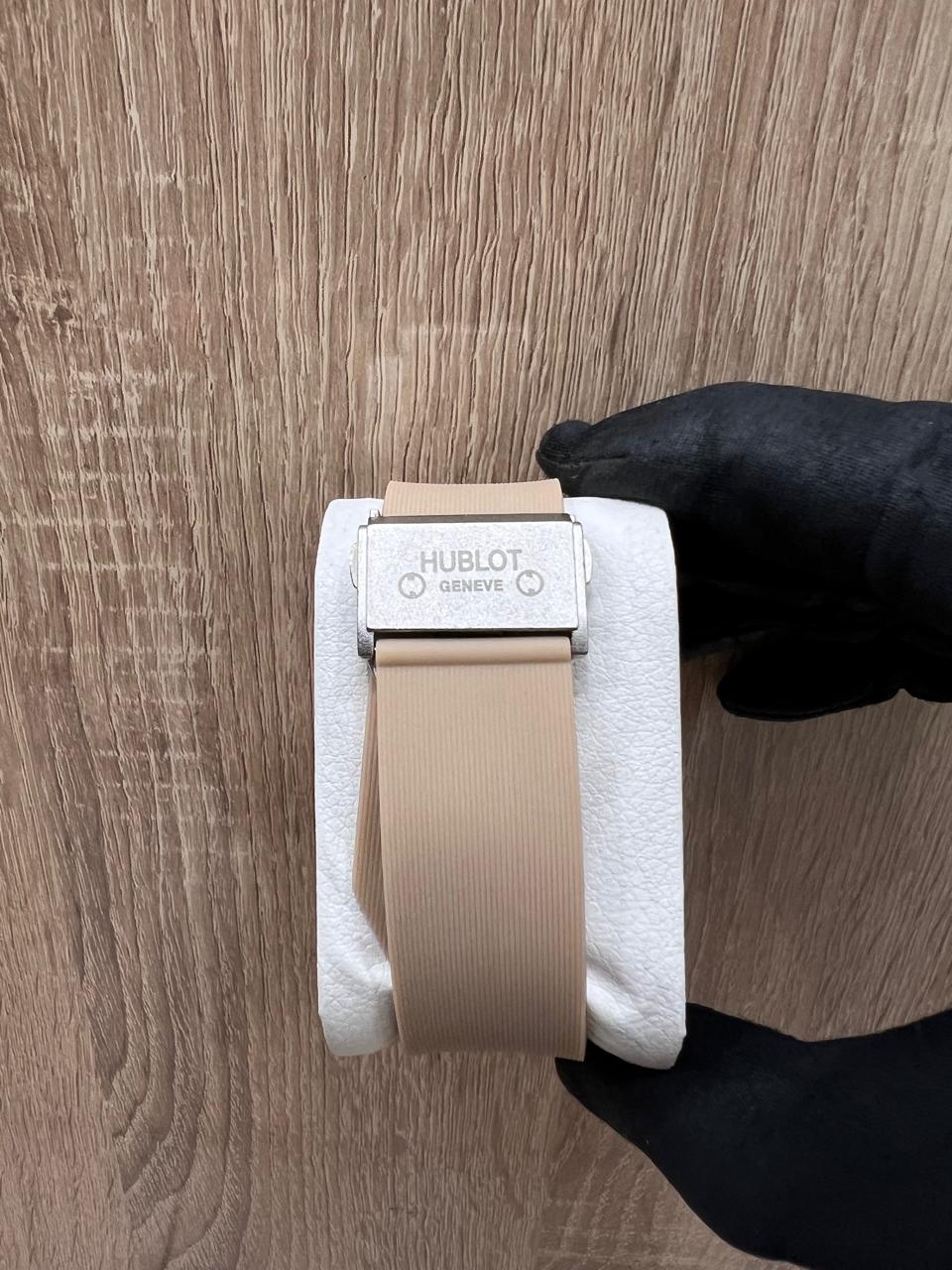 HUBLOT CLASSIC FUSION CHRONOGRAPH 40 MM – FULL BEIGE