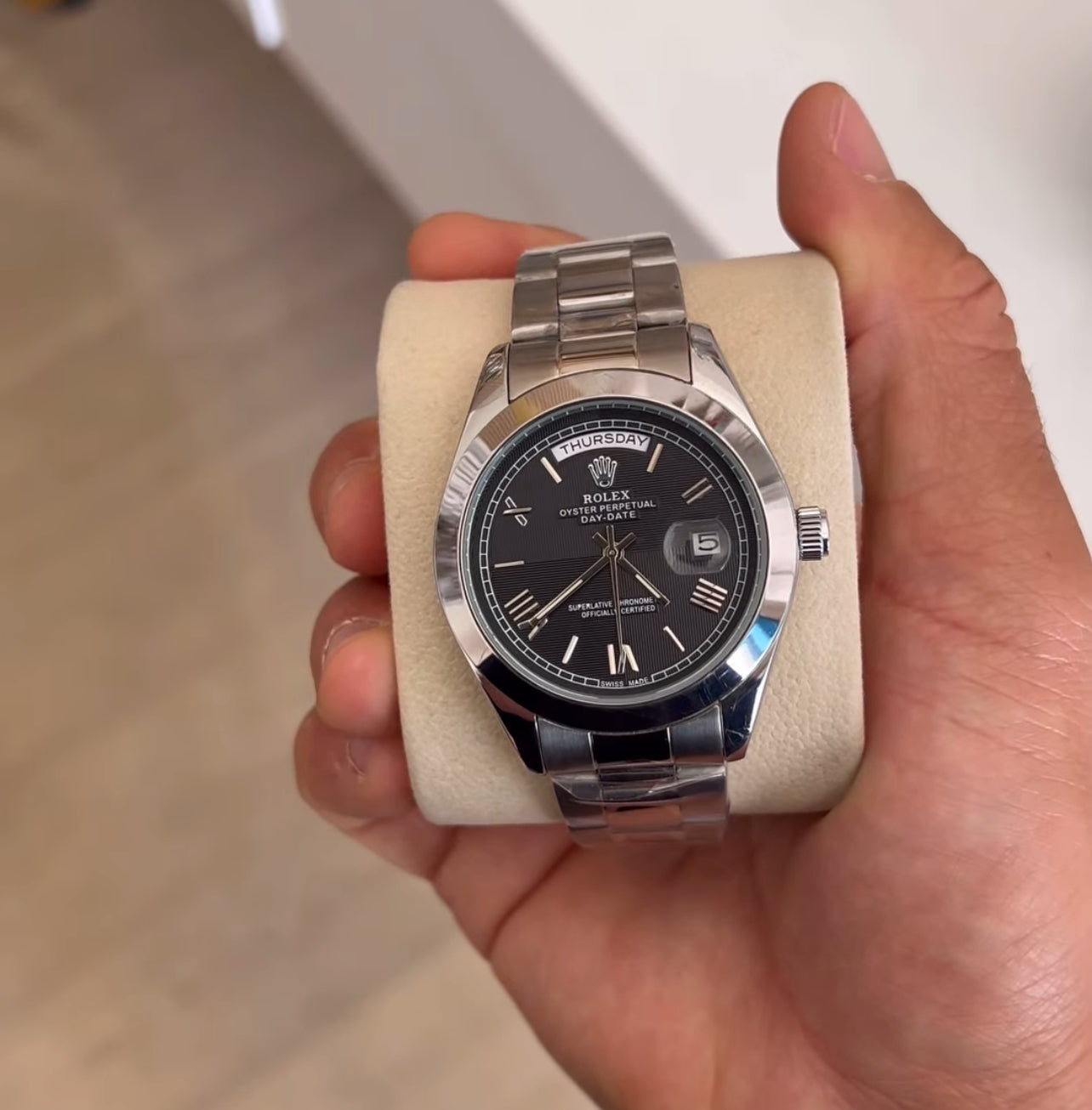 MONTRE DAY-DATE BLACK DIAL