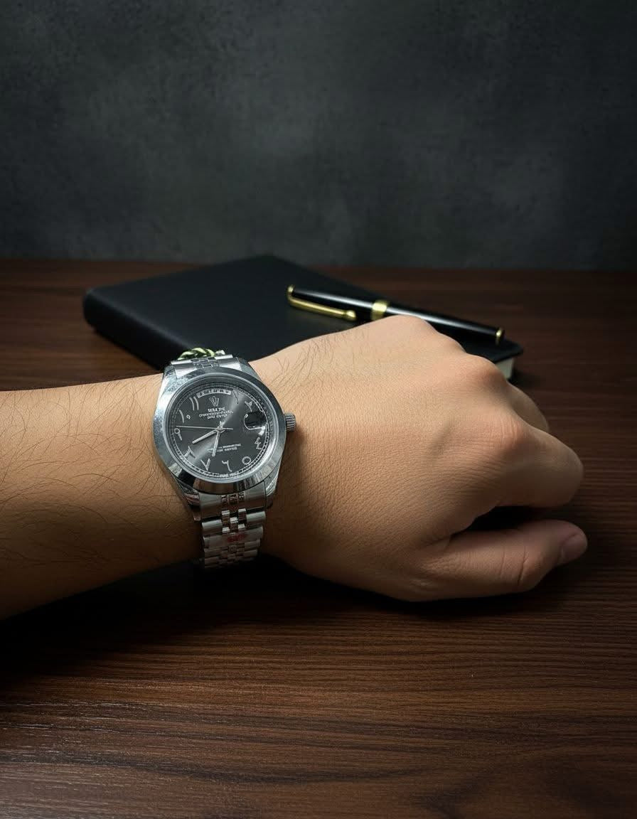 MONTRE Day-Date 40 Arabic Numerals Black Dial