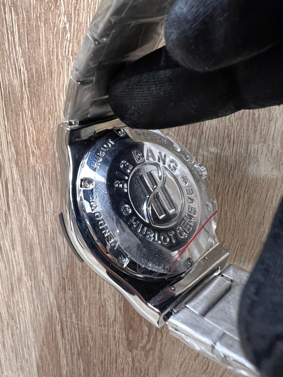 HUBLOT CLASSIC FUSION CHRONOGRAPH 40 MM – NOIR & BLANC